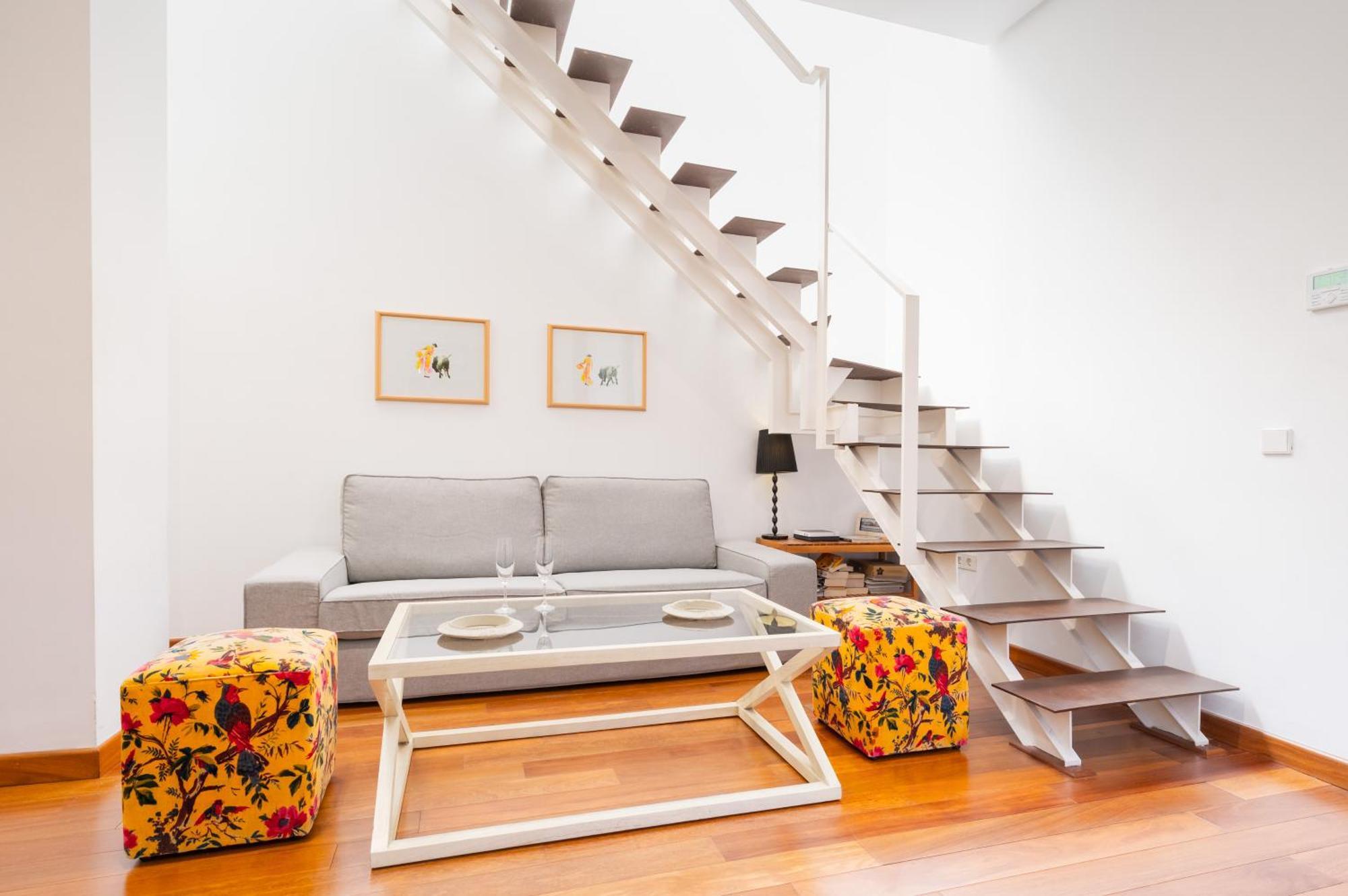 Attic With Terrace- 1Bd 1Bth- Corral Del Rey Daire Sevilla Dış mekan fotoğraf