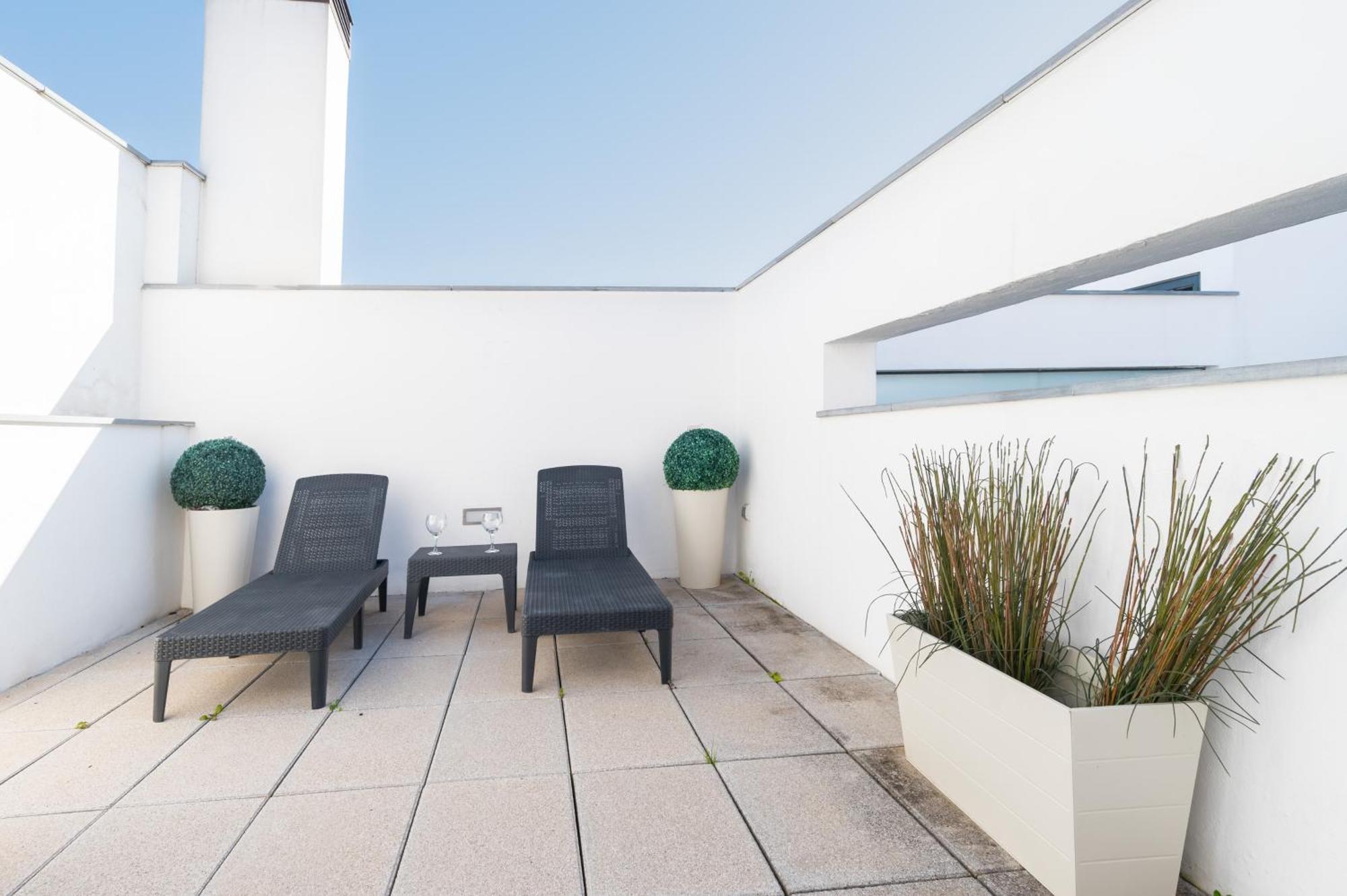 Attic With Terrace- 1Bd 1Bth- Corral Del Rey Daire Sevilla Dış mekan fotoğraf